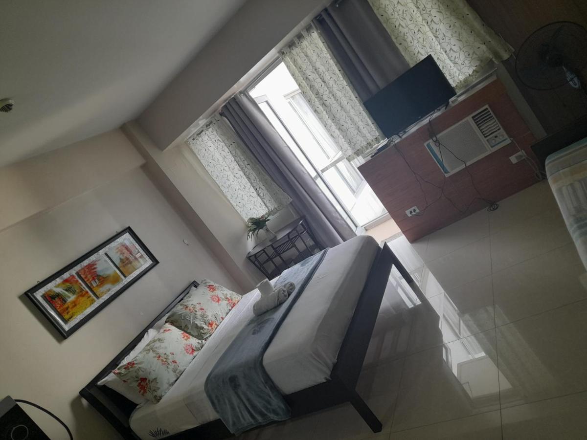One Palm Tree Villas-Kenzie Place Terminal 3 Airport Manila Exterior photo